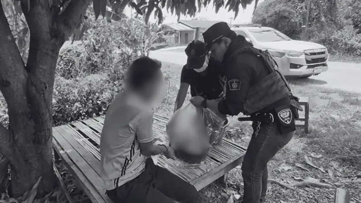 รวบคาเตา! ชายชำแหละเนื้อสุนัขอ้างเก็บซากมากิน ตรวจเจอฉี่ม่วง