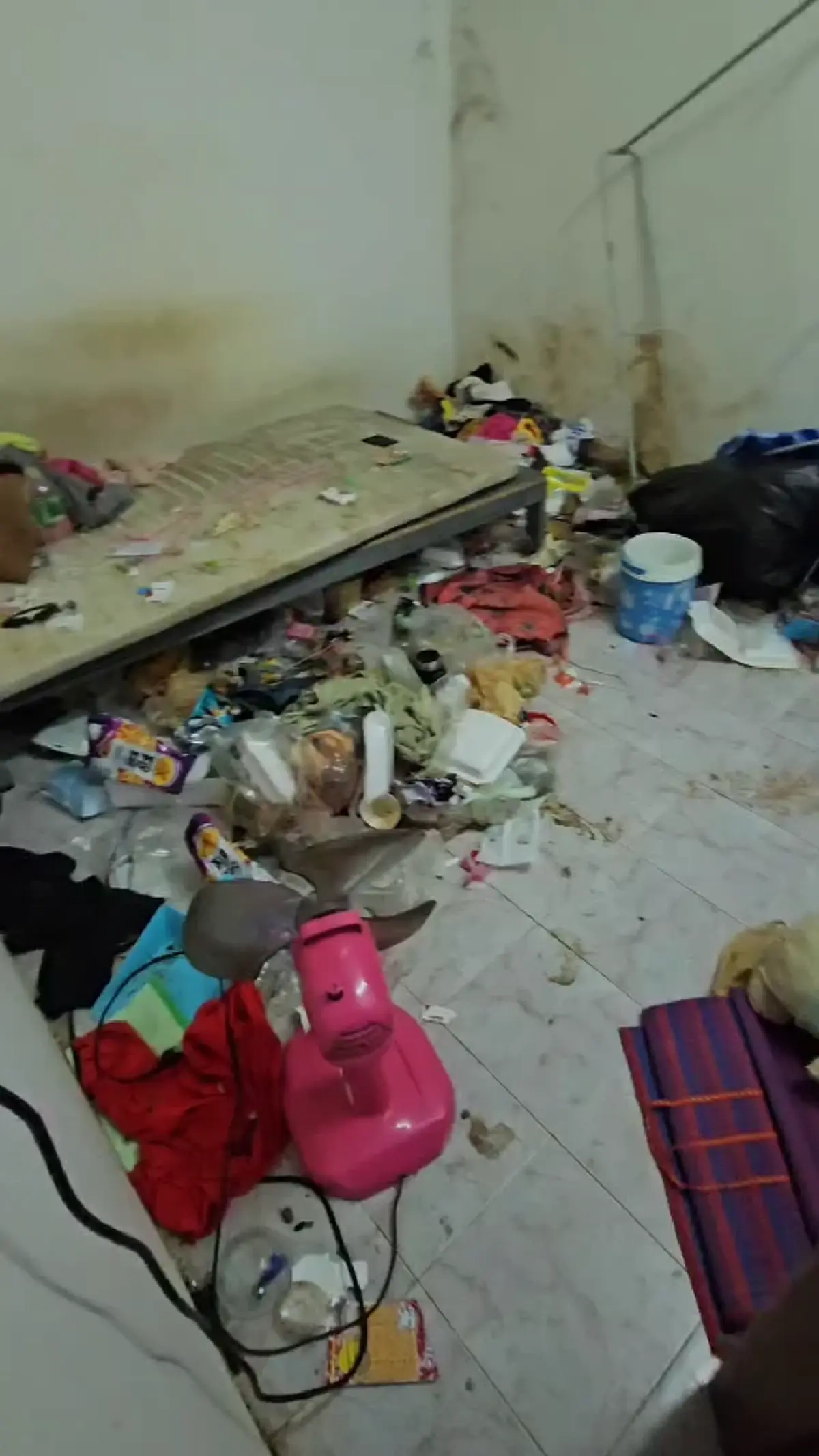 แฉผู้เช่ามหาภัยทิ้งขยะท่วมห้องนอน เจ้าของสุดทนโพสต์ประจาน