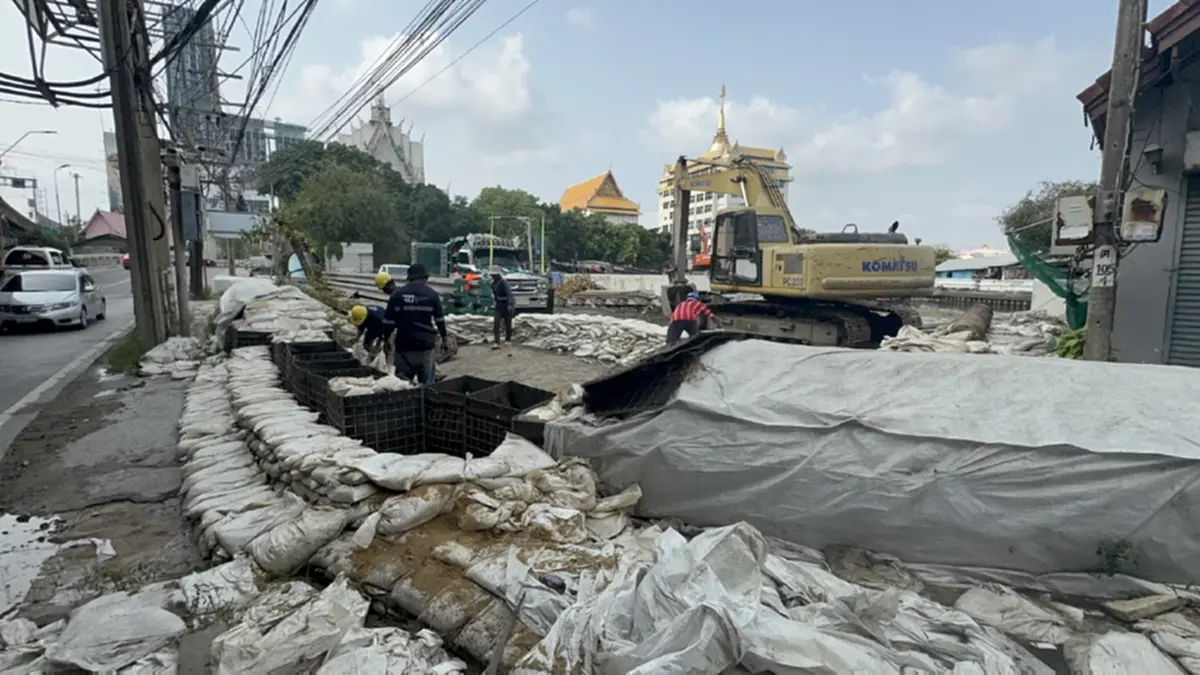 เร่งอุดช่องโหว่ผนังกั้นน้ำคลองพระโขนง สกัดน้ำหนุนท่วมคลองเตย
