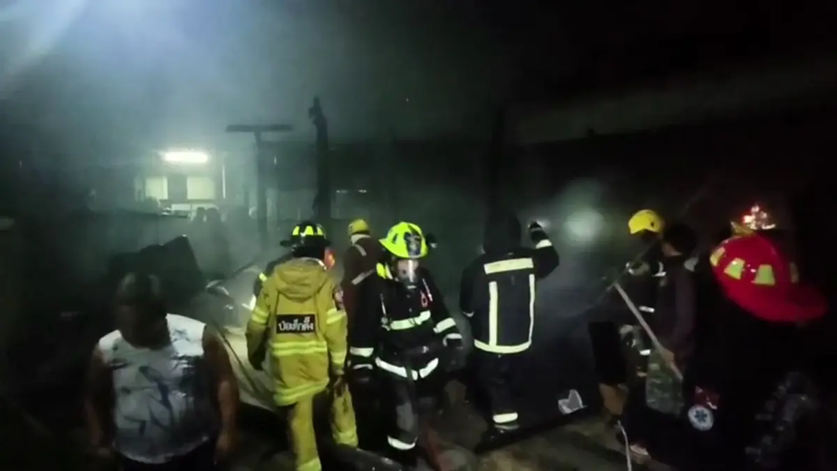 รวบหนุ่มหลอนยาเผาบ้านลามชุมชนลพบุรี ชาวบ้านอพยพวุ่น