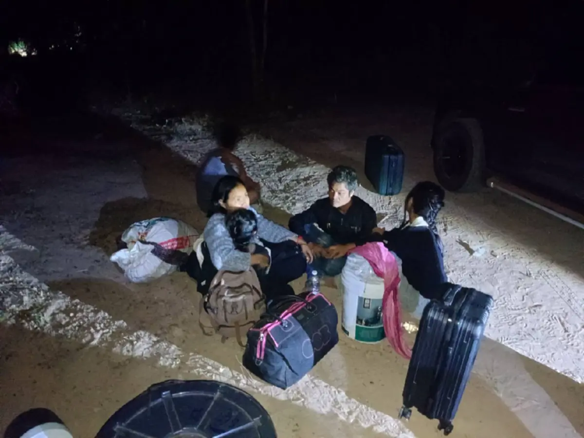 ตีเนียนช่วงสงกรานต์! รวบ 10 ชาวกัมพูชาลอบเดินทางกลับบ้าน