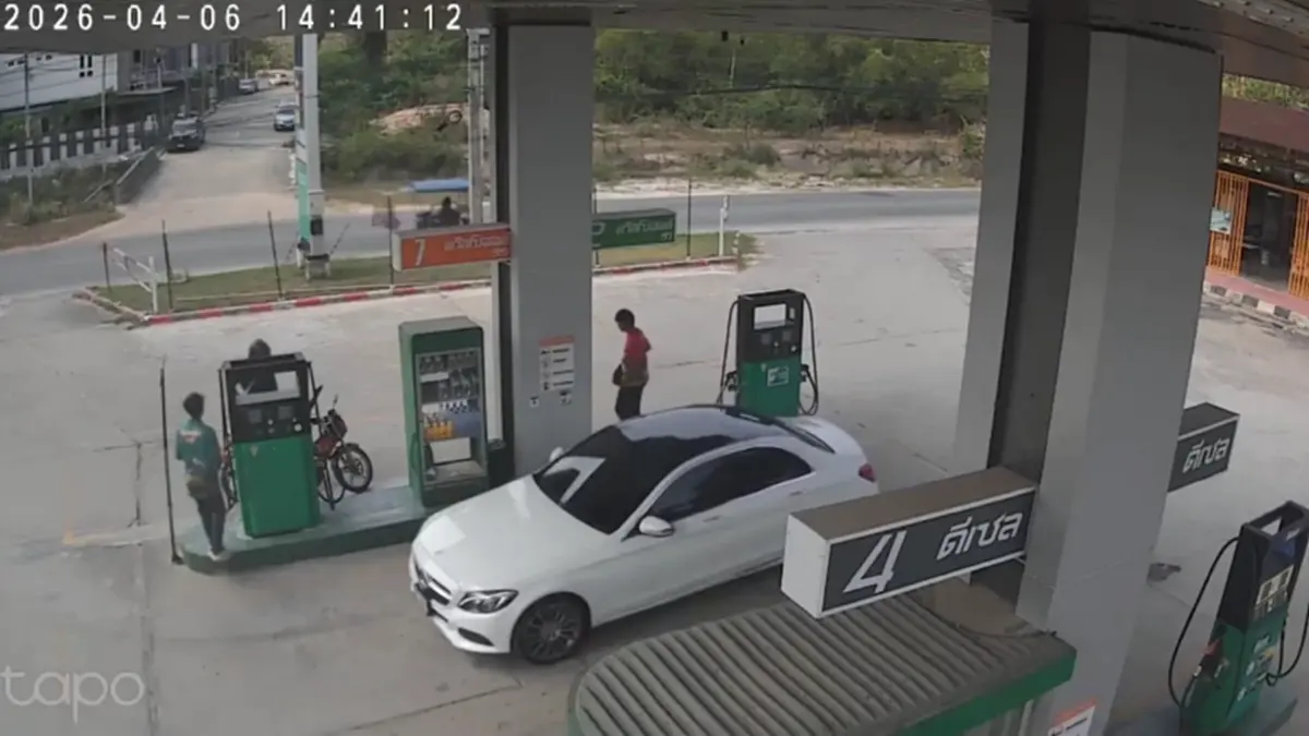 สาวขับเบนซ์หรูเติมน้ำมันแล้วชิ่ง! พนักงานวอนกลับมารับผิดชอบ