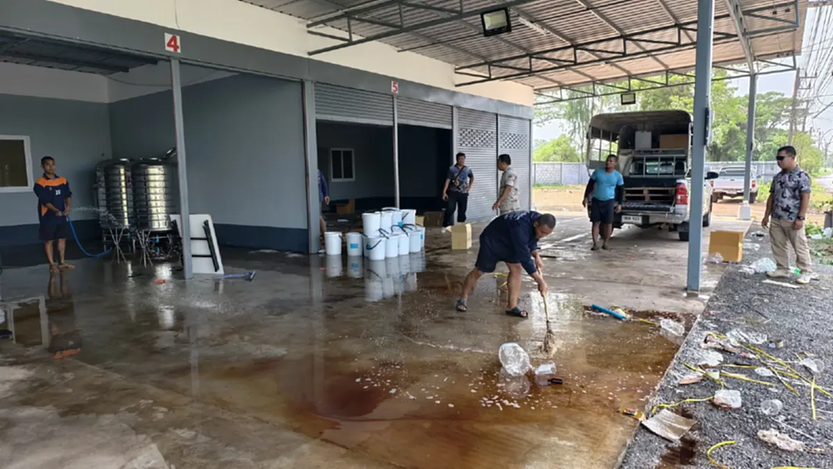 หนองคายทลายโรงงานยาแก้ไอปลอม ยึดของกลางกว่า 5.5 ล้านบาท