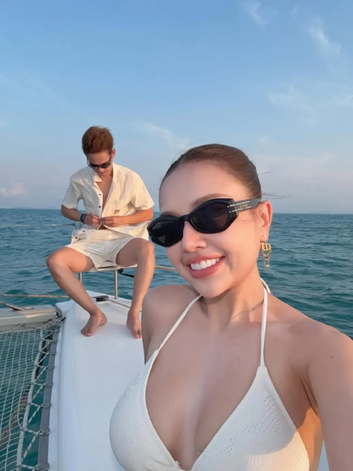 แซ่บสะเทือนทะเล “รัชนก สุวรรณเกตุ” ล่องเรืออวดหุ่นคุณแม่ลูกสอง