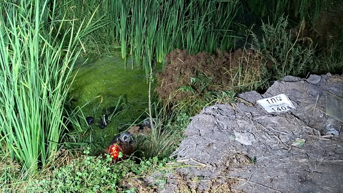 สลดสงกรานต์! ทางมืดคร่าชีวิต เก๋งชนจยย.พลิกคว่ำ ดับ 4 เจ็บ 4