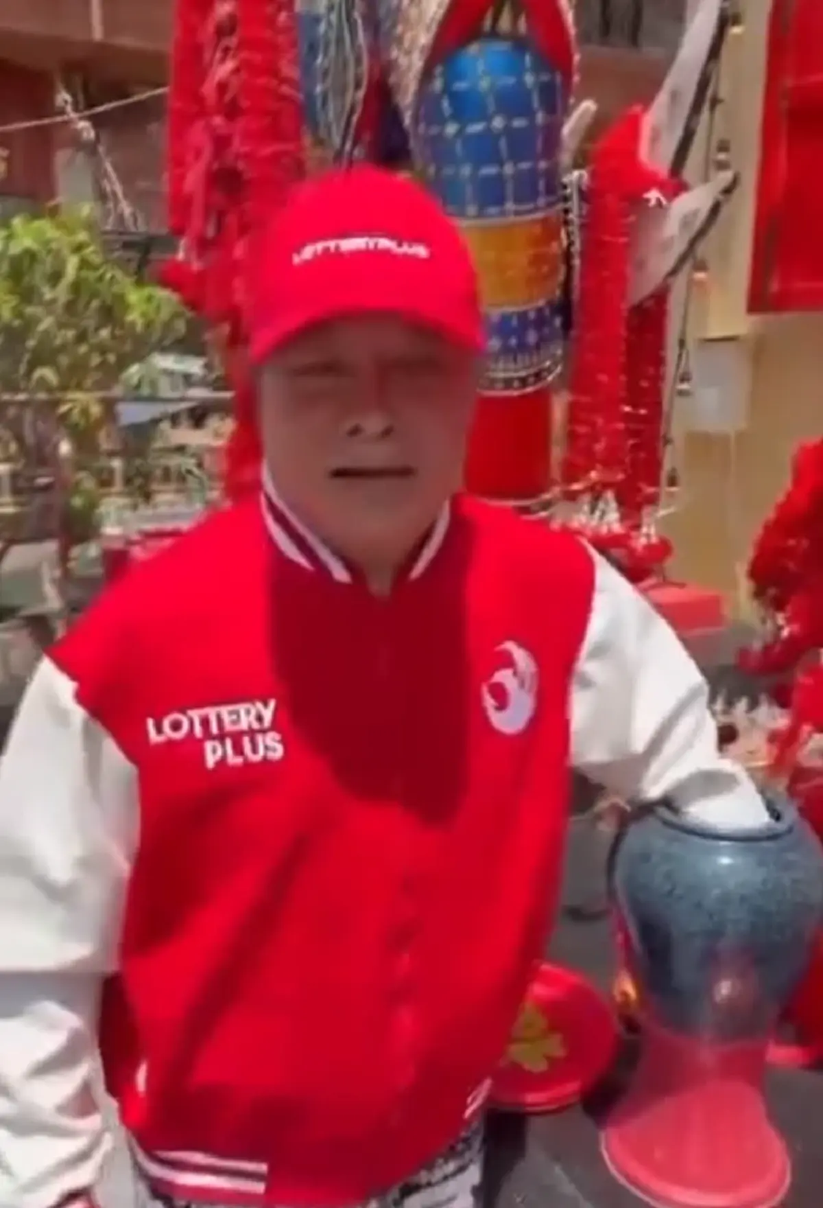 มนต์สิทธิ์ คำสร้อย ทำบุญวัดแก้วฟ้าจุฬามณี ล้วงไหจับลูกปิงปอง