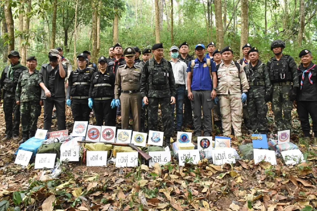 เดือดชายแดน! กองกำลังผาเมืองปะทะแก๊งค้ายา ยึดยาบ้า 1.15 ล้านเม็ด