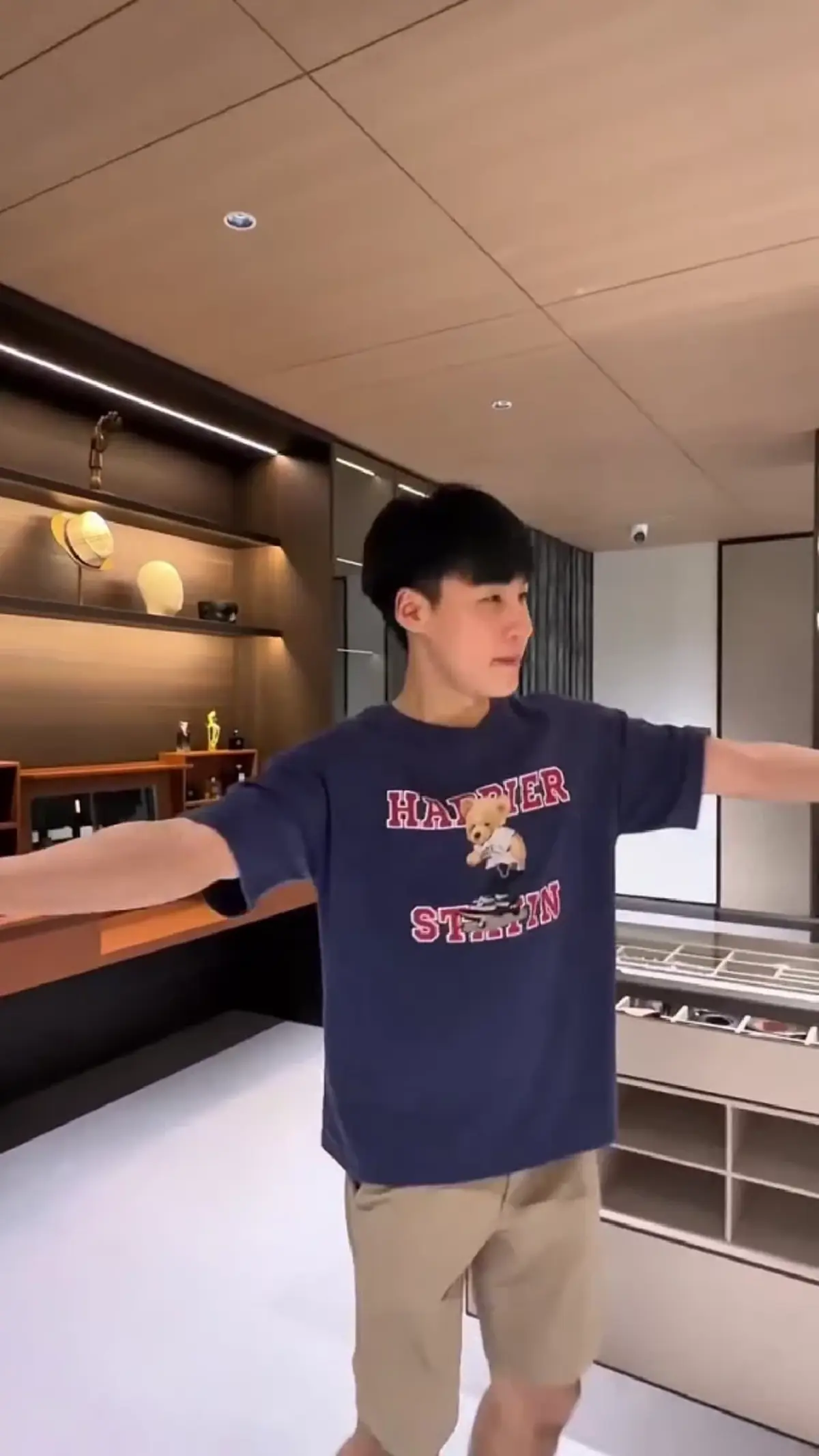 อลังการตาแตก “จ๊ะ นงผณี” บุกธุรกิจแฟน   แค่ตึกแรก 200 ล้าน