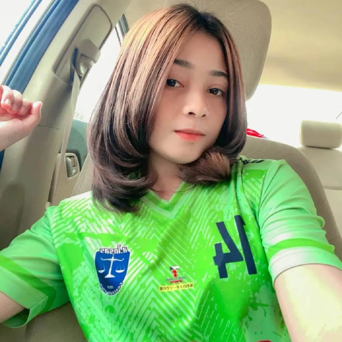 "สาวเสื้อเขียว" ไม่ทน อยู่ๆ งานเข้าโผล่ดราม่า "แป้ง" ซื้อผัว 5 แสน