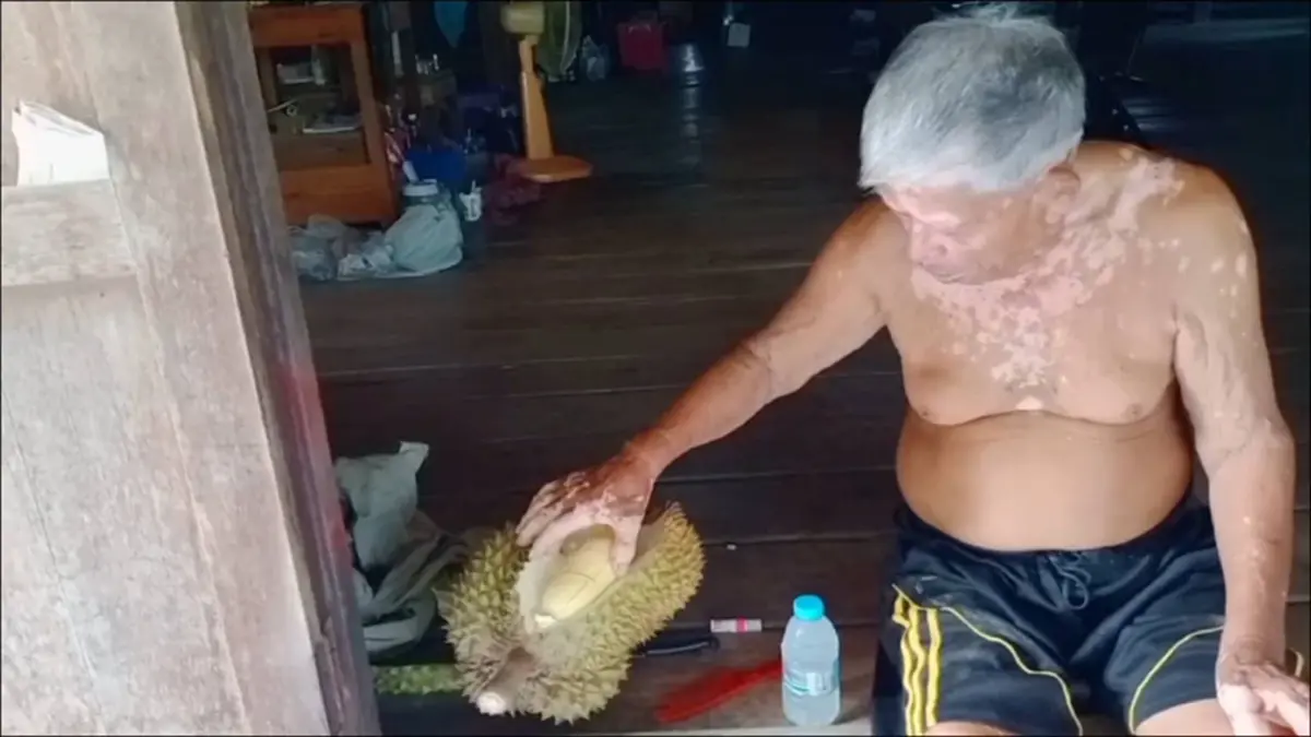 "ทุเรียนลูกละร้อย" สะเทือนถึงสวนกล้วย! ชาวสวนระยองตัดพ้อ