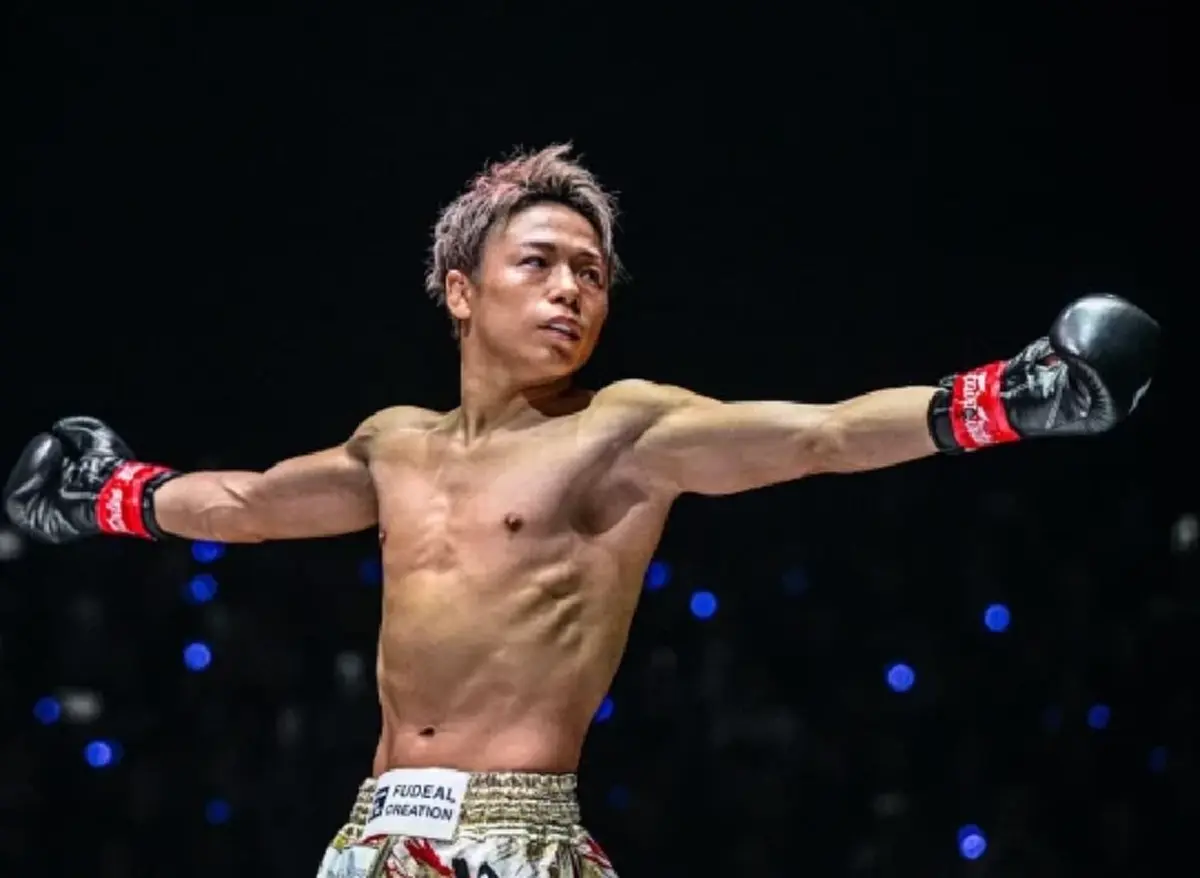 เปิดค่าตัว "ทาเครุ เซกาวา" คิกบ็อกเซอร์ที่ค่าตัวแพงที่สุดในโลก