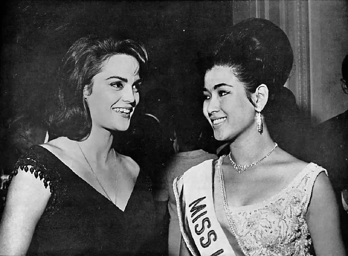 สวยสะกดกาลเวลา! อาภัสรา หงสกุล โผล่เฟรมครอบครัว ออร่าพุ่งขโมยซีน