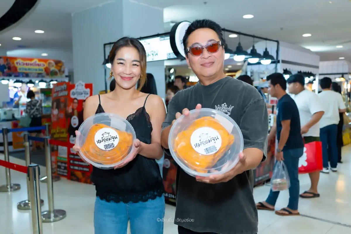 ใจถึงพึ่งได้ เปิ้ล นาคร รับซื้อมะพร้าวเดือนละแสนลูก ช่วยเกษตรกร