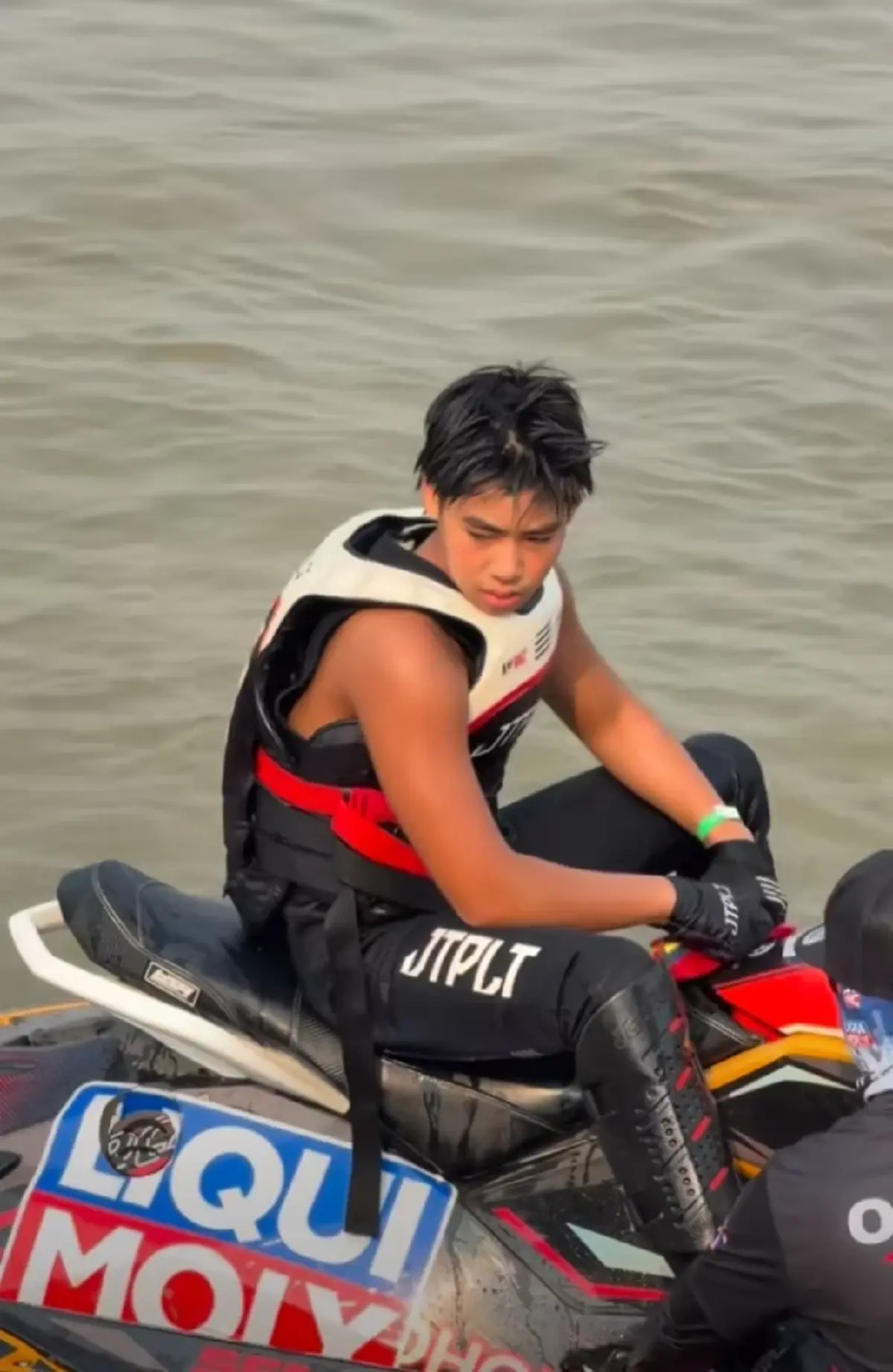 “เปิ้ล นาคร” ฟาดเกรียนคีย์บอร์ด ปมคอมเมนต์แรงถึงลูกชาย