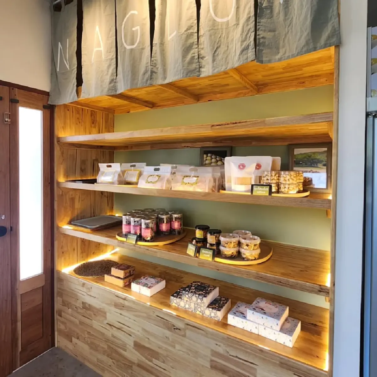 ชีวิตเรียบง่ายแต่ปัง! ไก่ มีสุข เปิดอาณาจักร “มีสุขแลนด์” 