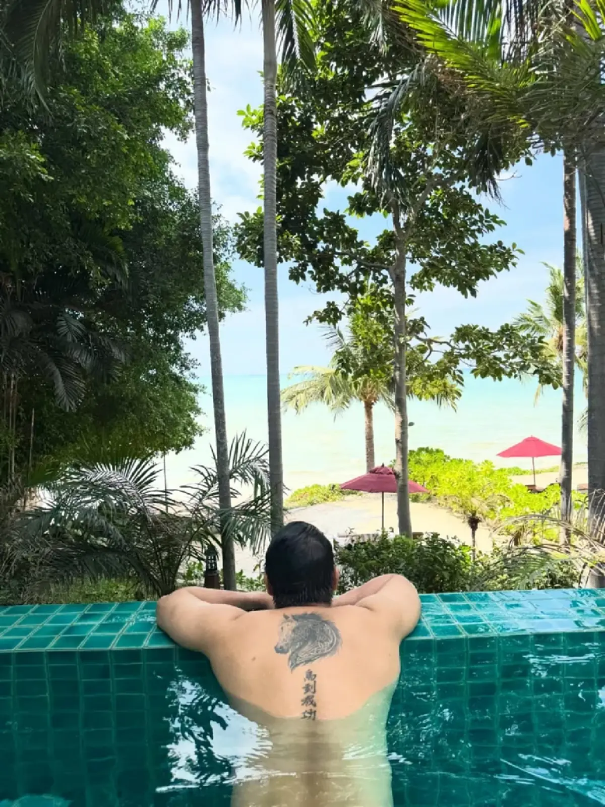 แซ่บเกินต้าน ป้อง ณวัฒน์ กุลรัตนรักษ์ โชว์ซิกแพก  ทำโซเชียลไฟลุก