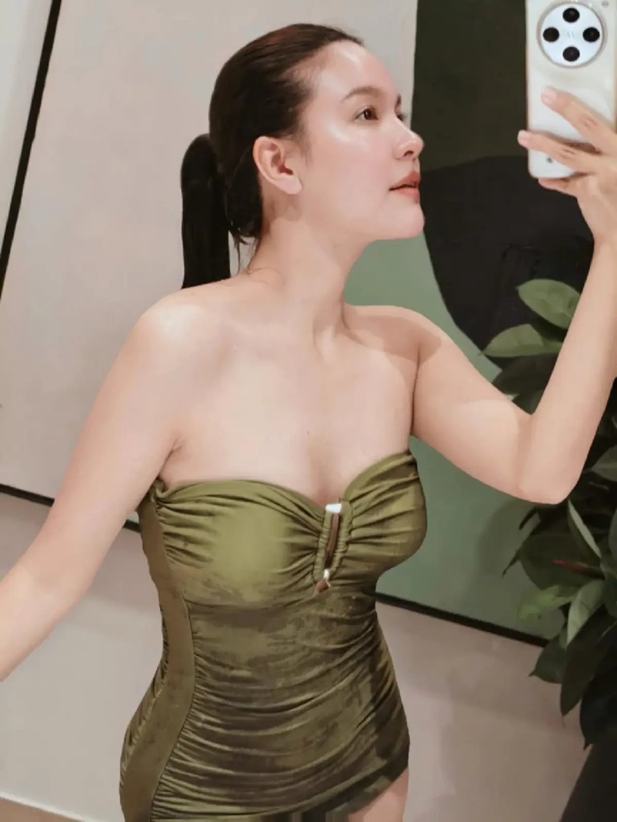 เปาวลี พรพิมล ปล่อยช็อตแซ่บกลางสระ ลุคคุณแม่สุดจึ้ง นานทีโชว์ที