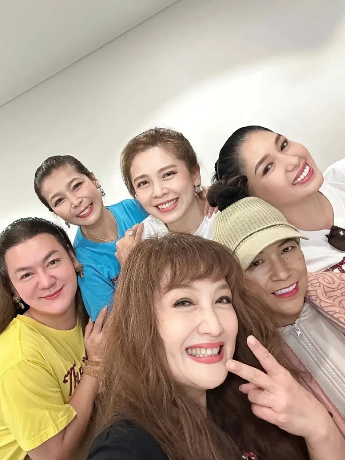 เปิดภาพล่าสุด "แอน อังคณา" ทำคีโม สู้มะเร็ง คนบันเทิงแห่เคียงข้าง