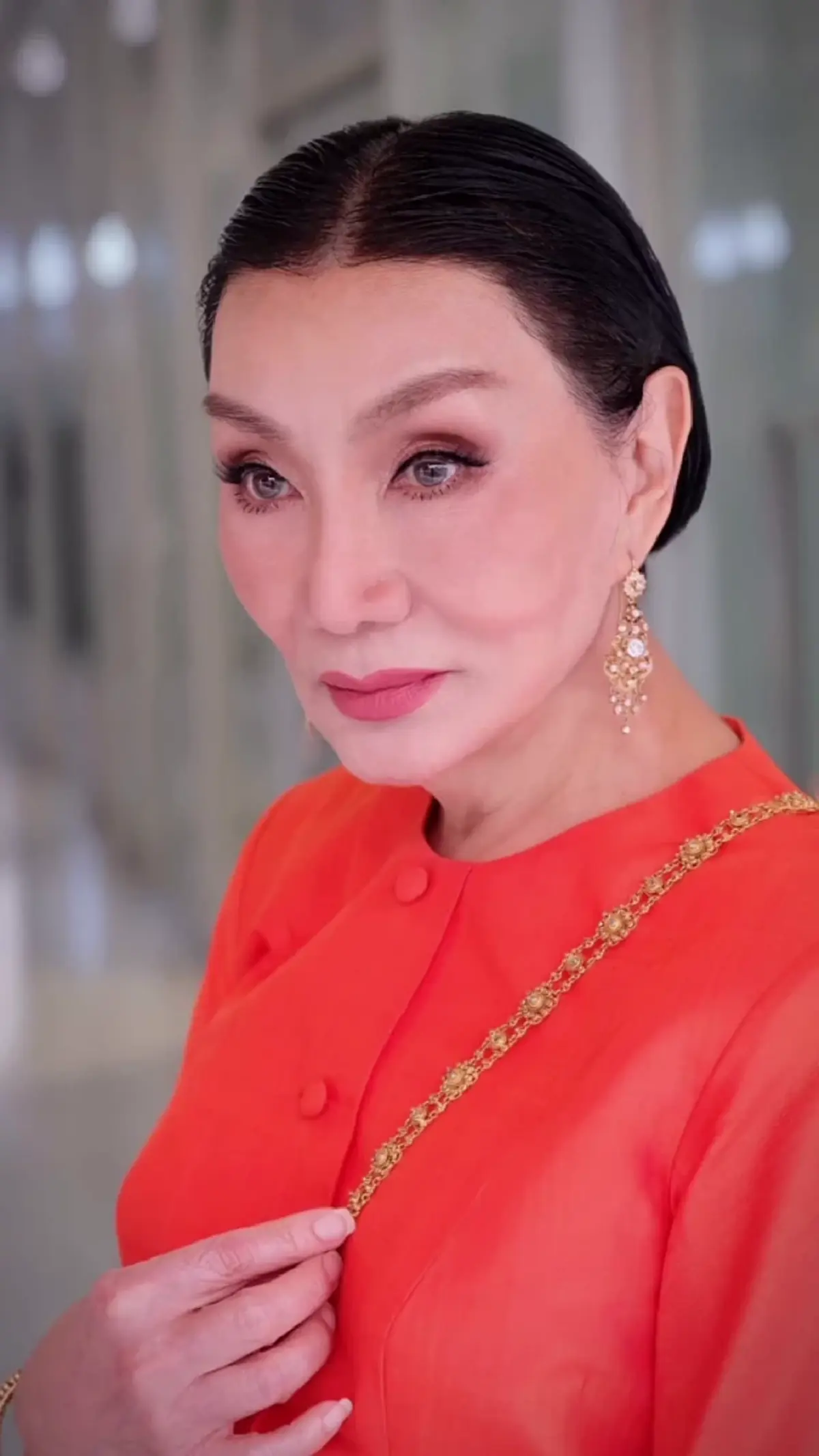 ฟาดนิ่มแต่เจ็บ “อรนภา กฤษฎี” ตอบดราม่าชุดส้ม จุดยืนชัดแบบตัวแม่