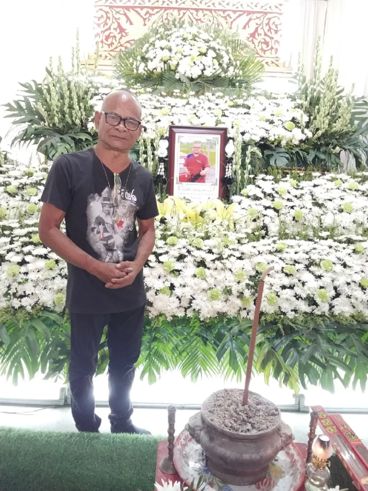 "สังข์ ดอกสะเดา" เปิดเบื้องหลัง ปมดราม่าถ่ายคอนเทนต์งานศพแดนนี่