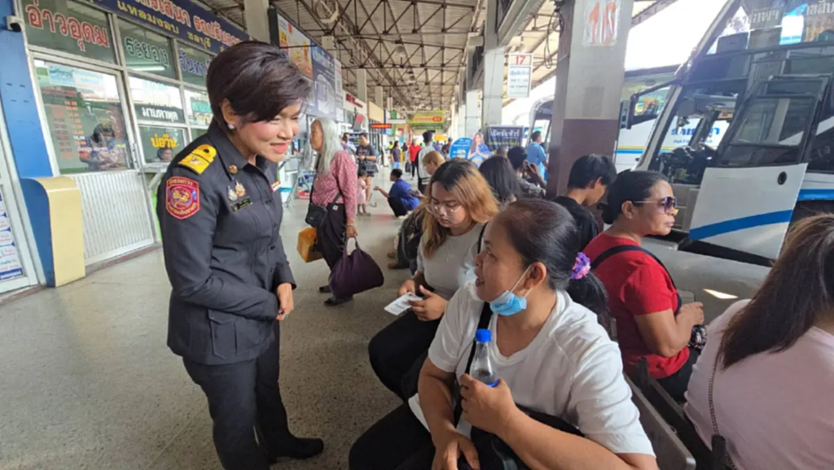 บขส. โคราชคนแน่น! ขนส่งยันมีรถเพียงพอส่งคนกลับกรุง 24 ชม.