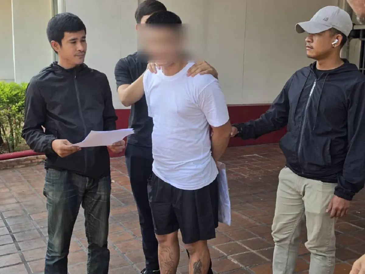 หนุ่มเพิ่งพ้นโทษไม่กี่ก้าว โดนรวบคาหน้าเรือนจำ รู้สาเหตุตกใจ