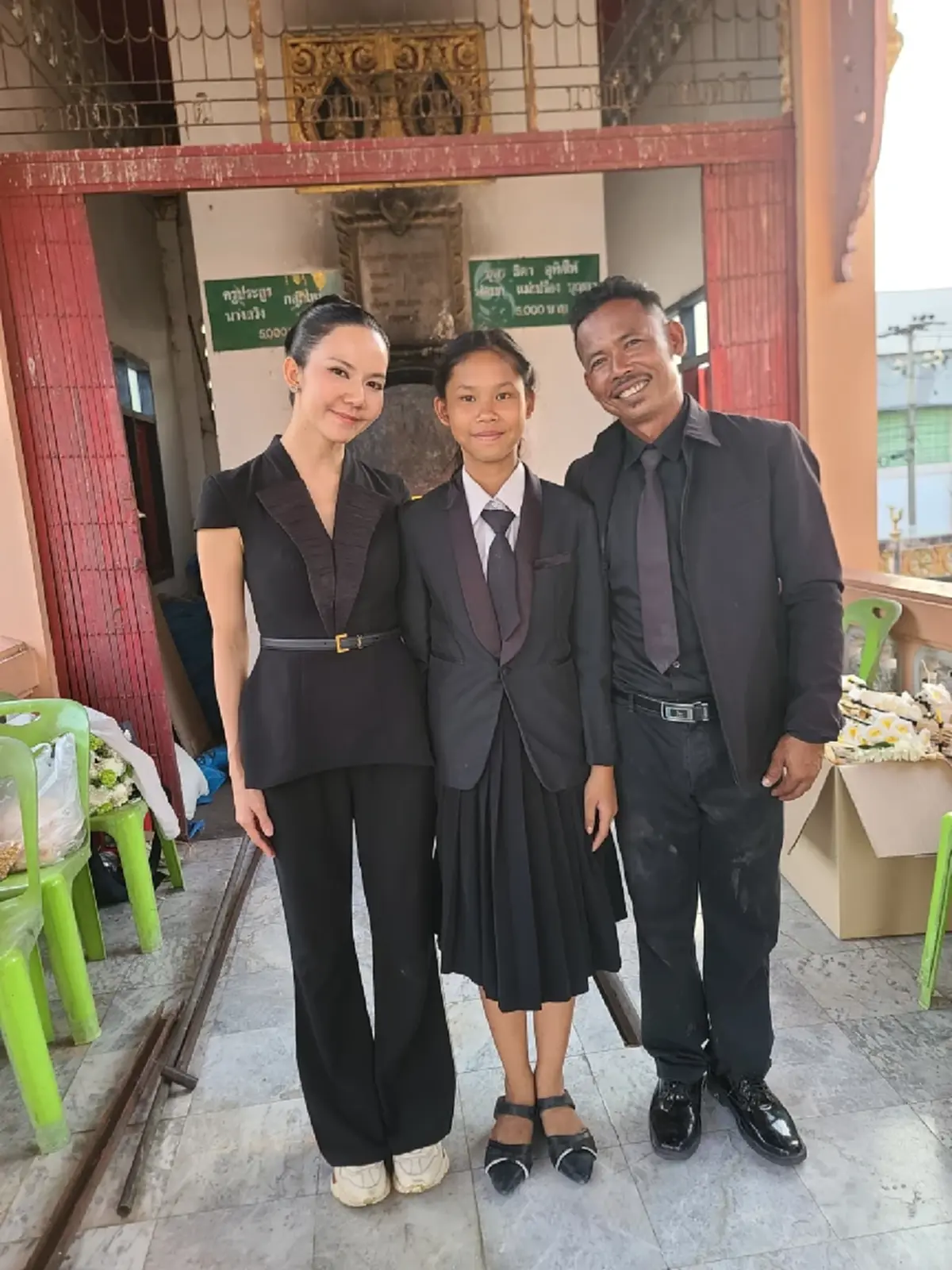 เปิดยอด "จ๊ะ นงผณี" ควักให้สัปเหร่อ งานพ่อจัดเต็มน้ำใจ