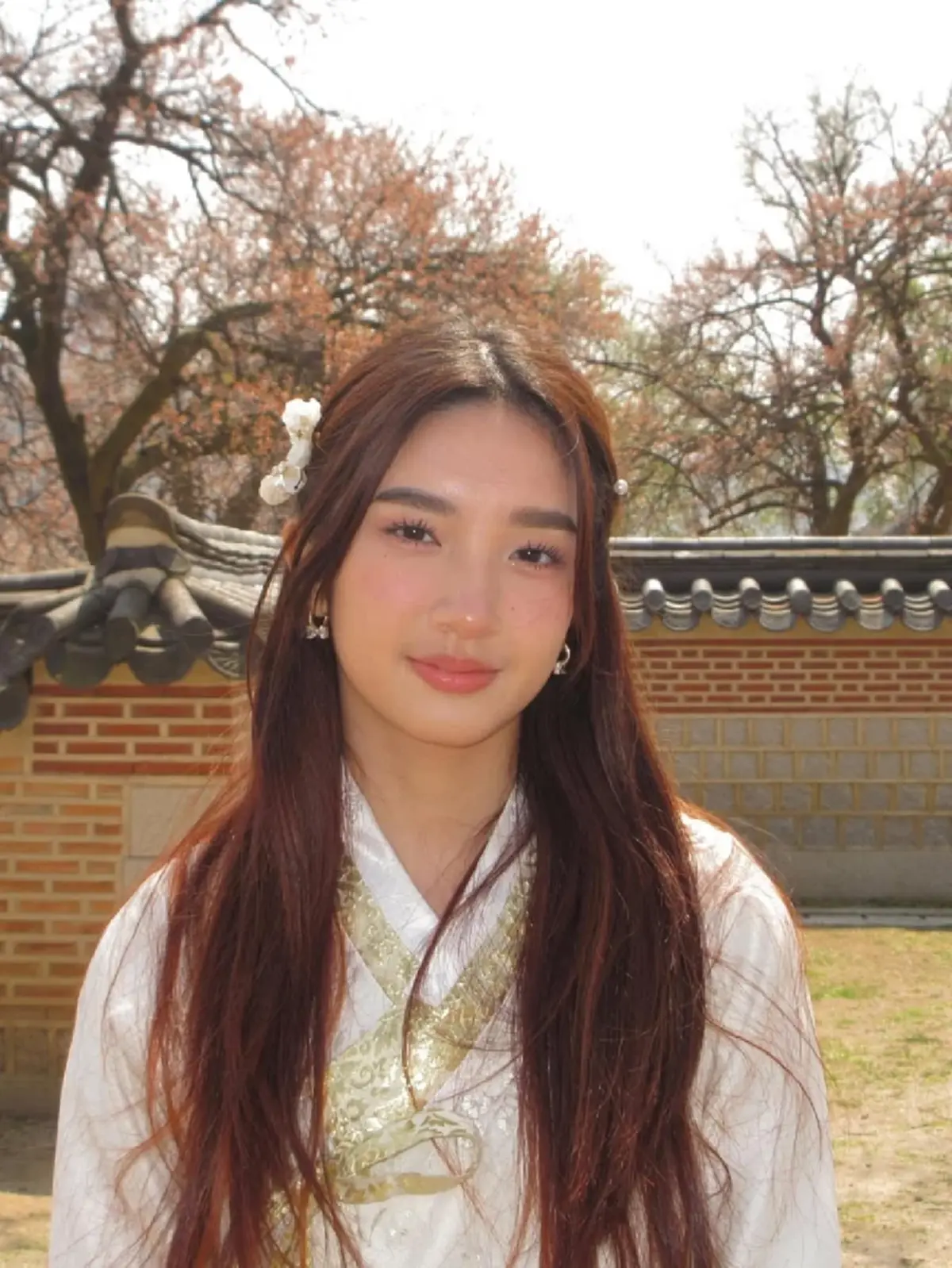 ลุคนี้ละมุนมาก “น้องณดา” ใส่ฮันบก สวยหวานเหมือนสาวเกาหลี