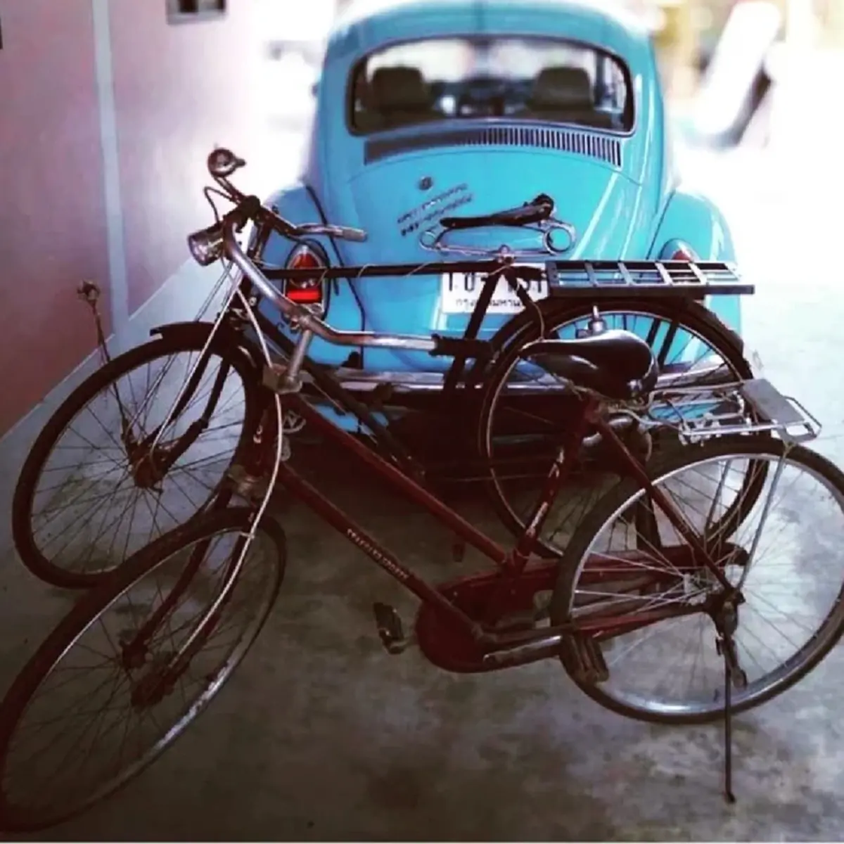 ทะเบียนรถเต่าคันโปรด แดนนี่ ขับรับส่งลูกสาว ไปโรงเรียนทุกวัน