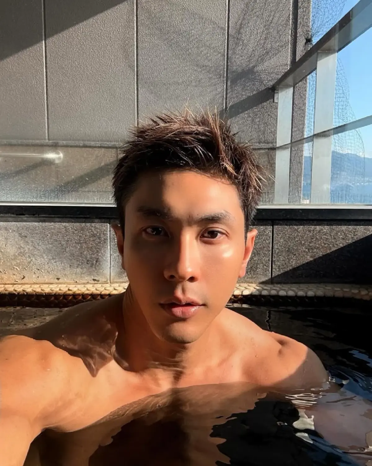 ณัฏฐ์ ทิวไผ่งาม สลัดลุคโชว์กล้ามแน่น แซ่บสะเทือนญี่ปุ่น