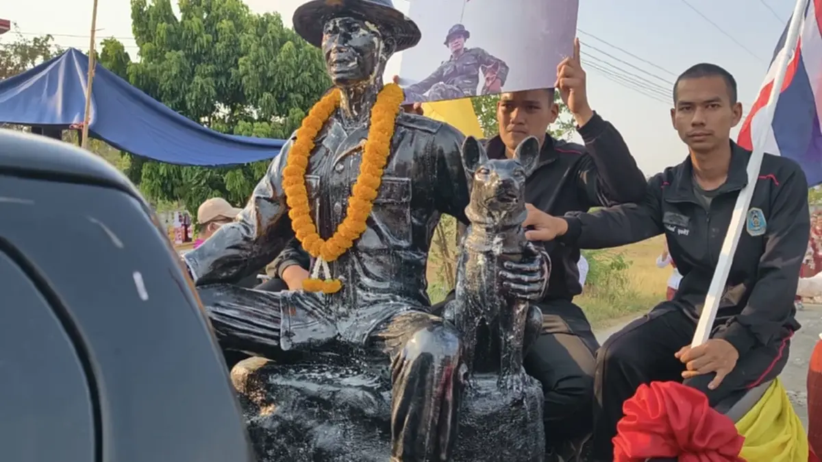 สุดยิ่งใหญ่! แห่รูปปั้น "จ่ามิน" วีรบุรุษภูมะเขือ ทำบุญ 100 วัน