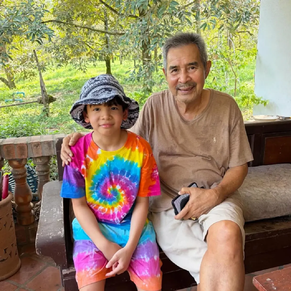 เรียบง่ายแต่สุขใจ ชลิต เฟื่องอารมย์ วัย 77 ใช้ชีวิตในสวนทุเรียน