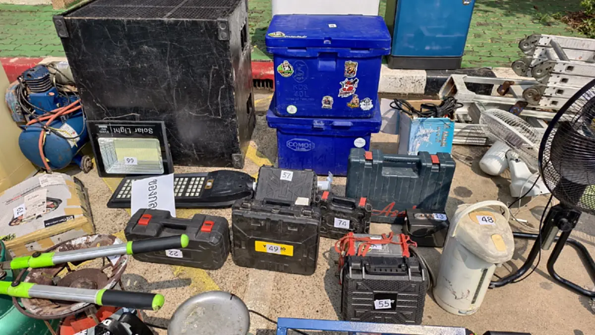 รวบจอมโจรลักทุกอย่างยันซอสพริก! ผงะโกดังของกลาง 80 รายการ