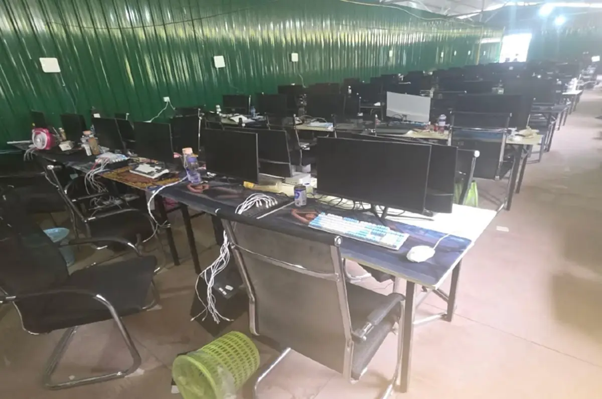 รวบจีน-ลาว! เมียนมาบุกทลายแก๊งสแกมเมอร์กลางป่าใกล้ท่าขี้เหล็ก