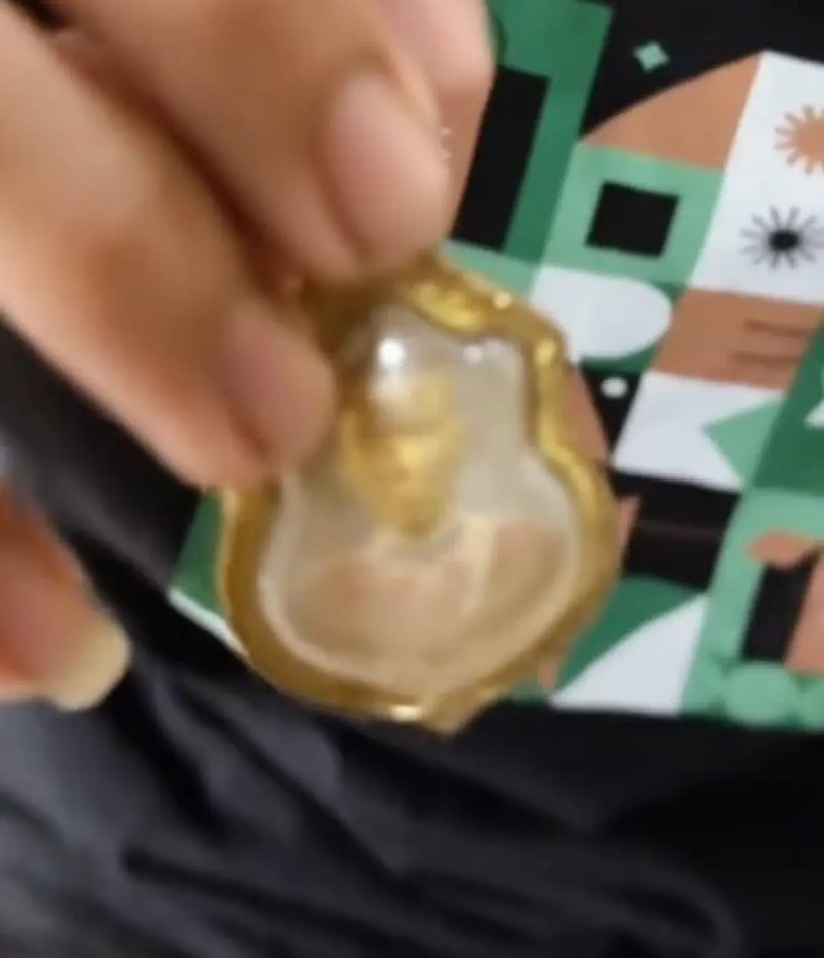 หนุ่มอมพระนเรศวร ไปจับใบดำ-ใบแดง ผลลัพธ์ออกมา ใครจะไปคิด