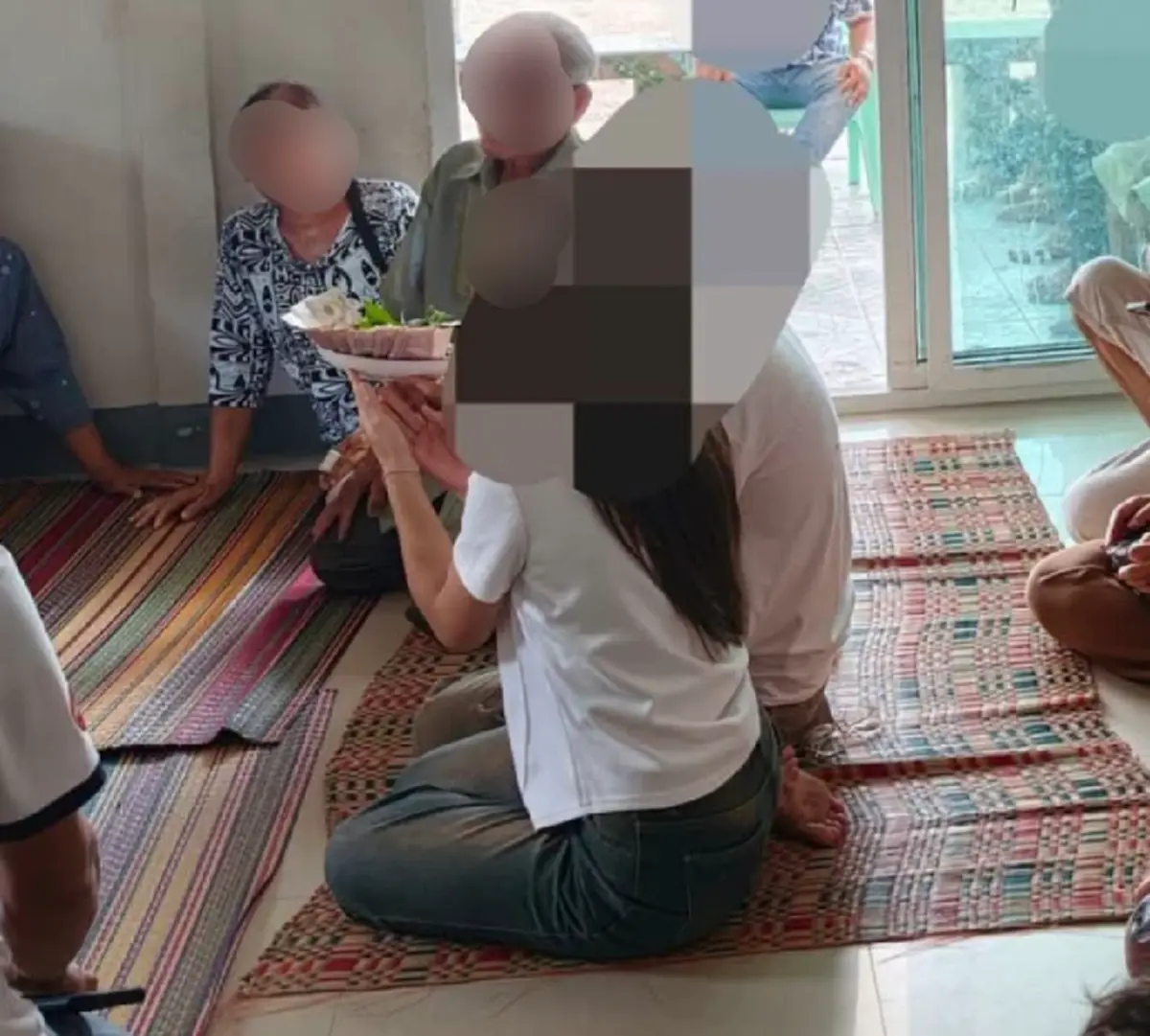 โอละพ่อ ฝ่ายชายโผล่แจง หลังพี่สาวโพสต์ถามชาวเน็ต กลัวน้องถูกหลอก