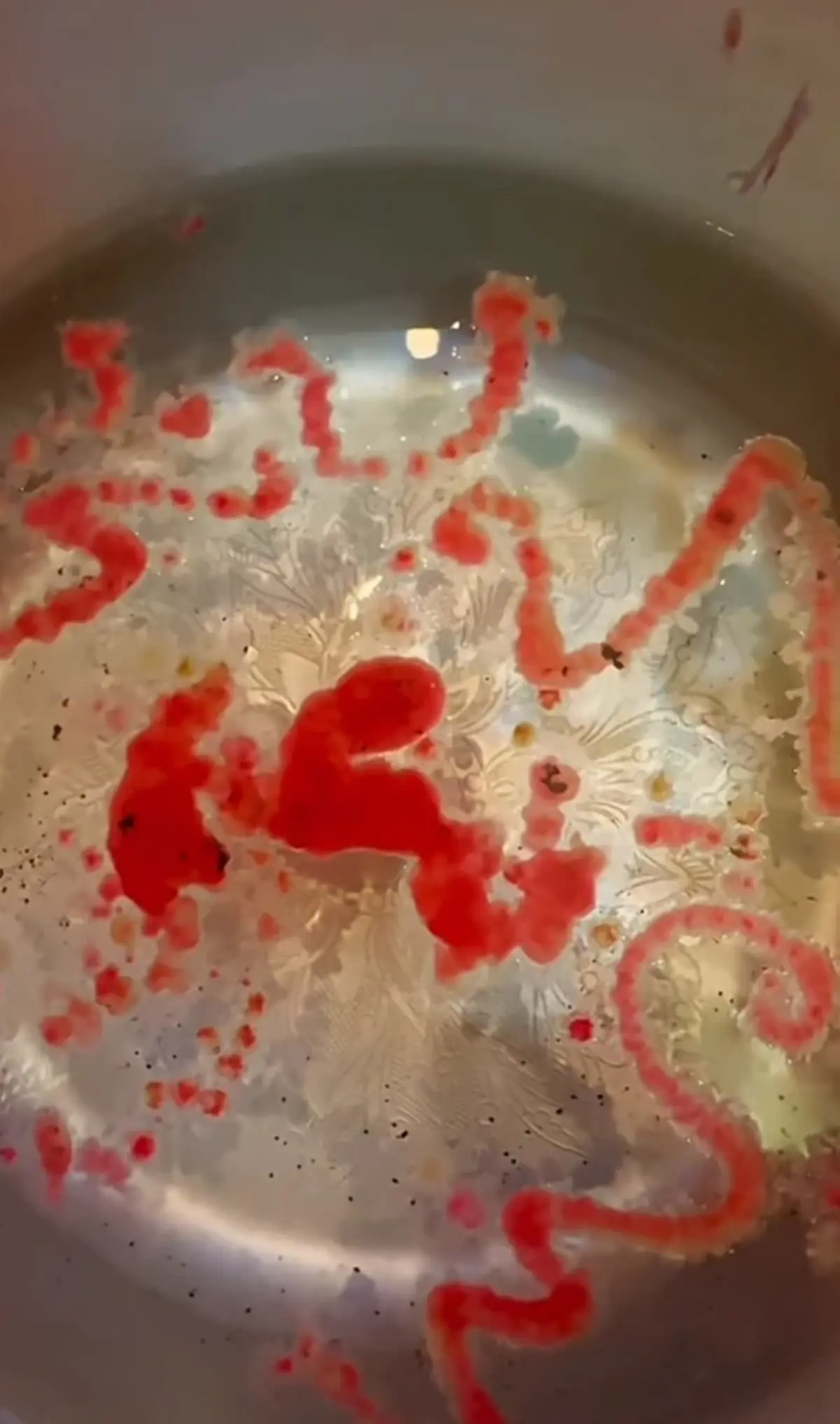 ส่อง เฟี้ยว์ฟ้าว โชว์เลขขันน้ำมนต์ แฟนๆฮือฮาเห็นเลขชัด