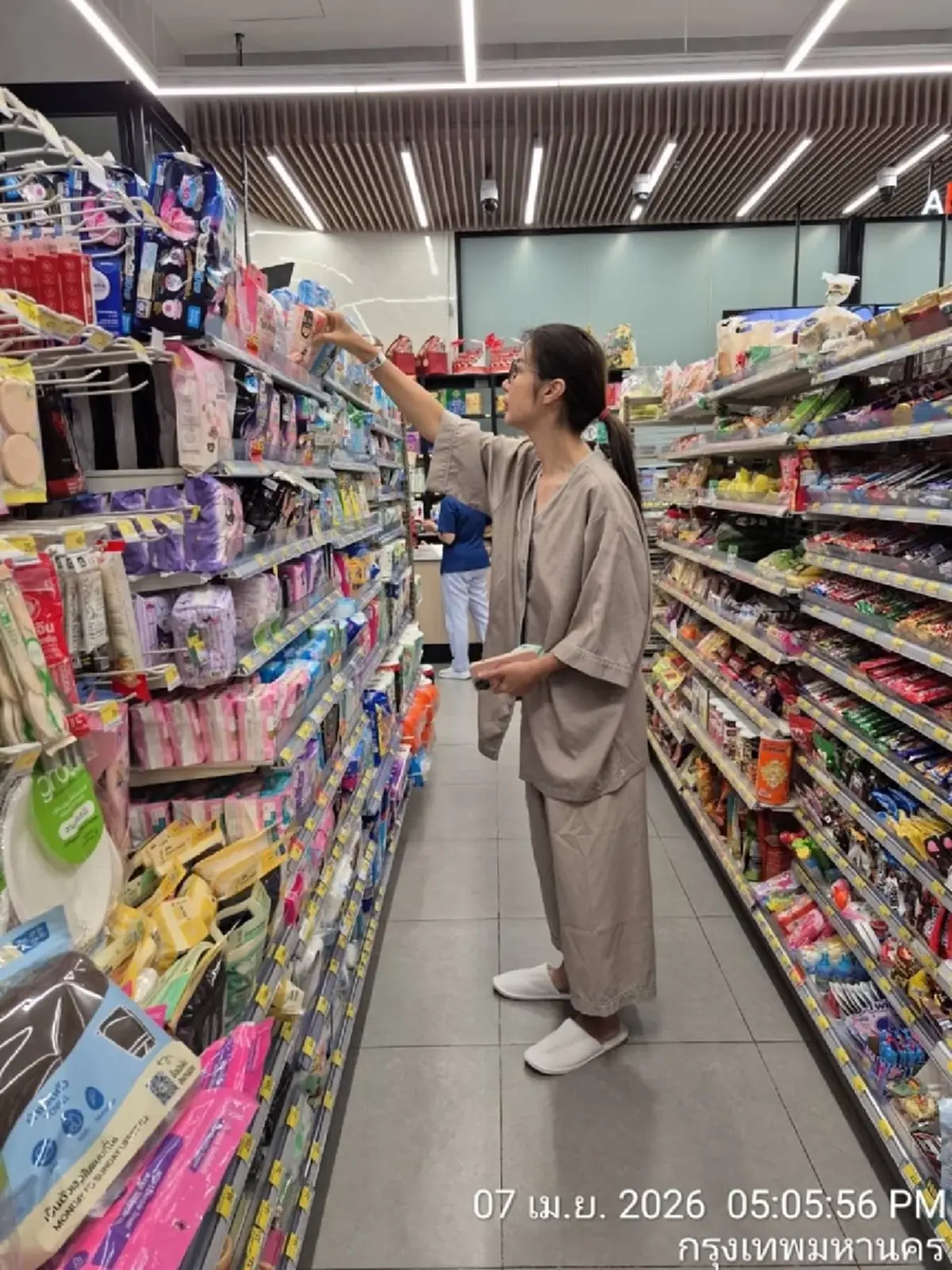 อาการล่าสุด จ๊ะจ๋า พริมรตา เจอช็อกโกแลตซีสต์ 2 ลูก เข้าผ่าตัด 4 ชม.