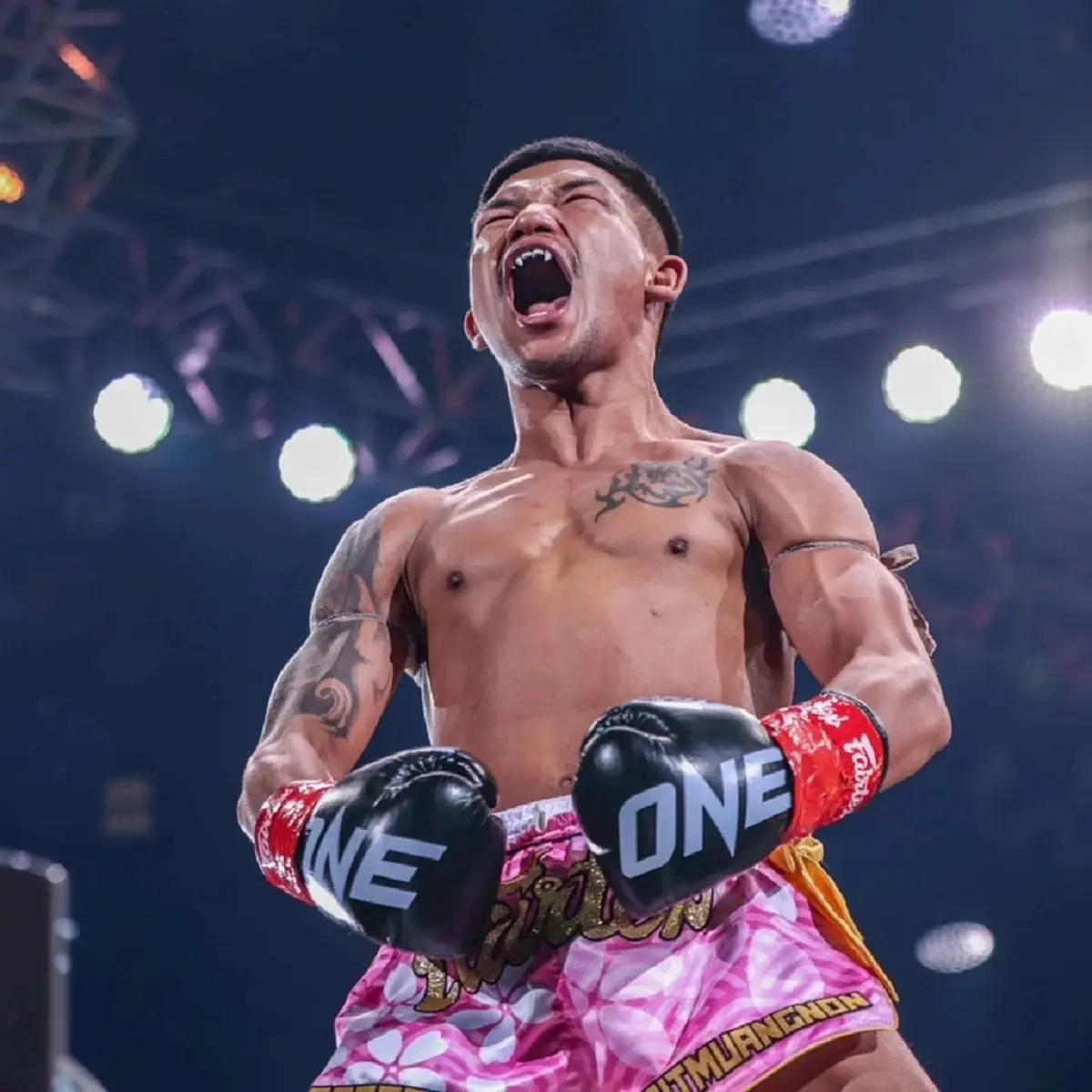 เปิดค่าตัว "รถถัง จิตรเมืองนนท์" แต่ละไฟต์ไม่ใช่อย่างที่คิด!