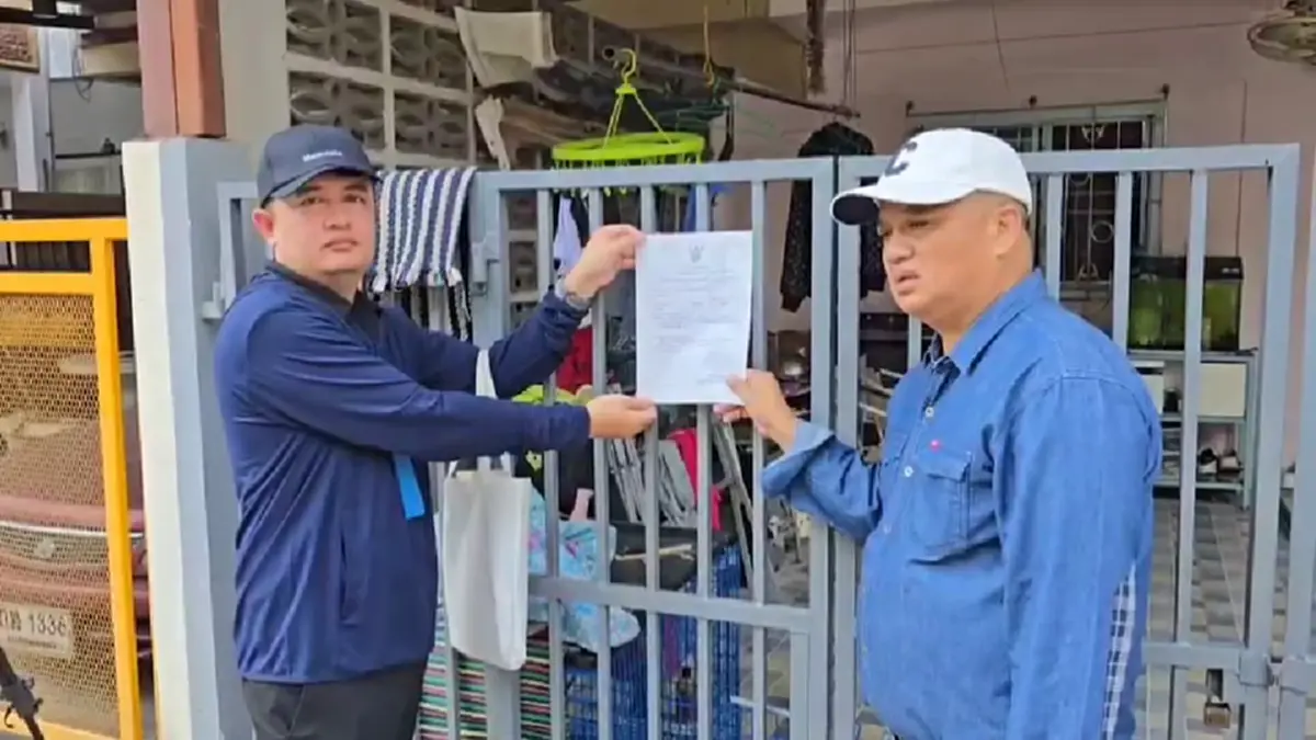 บุกช่วยสุนัขเฟรนช์บูลด็อกดอนเมือง ถูกขังตากแดดขาอ่อนแรง