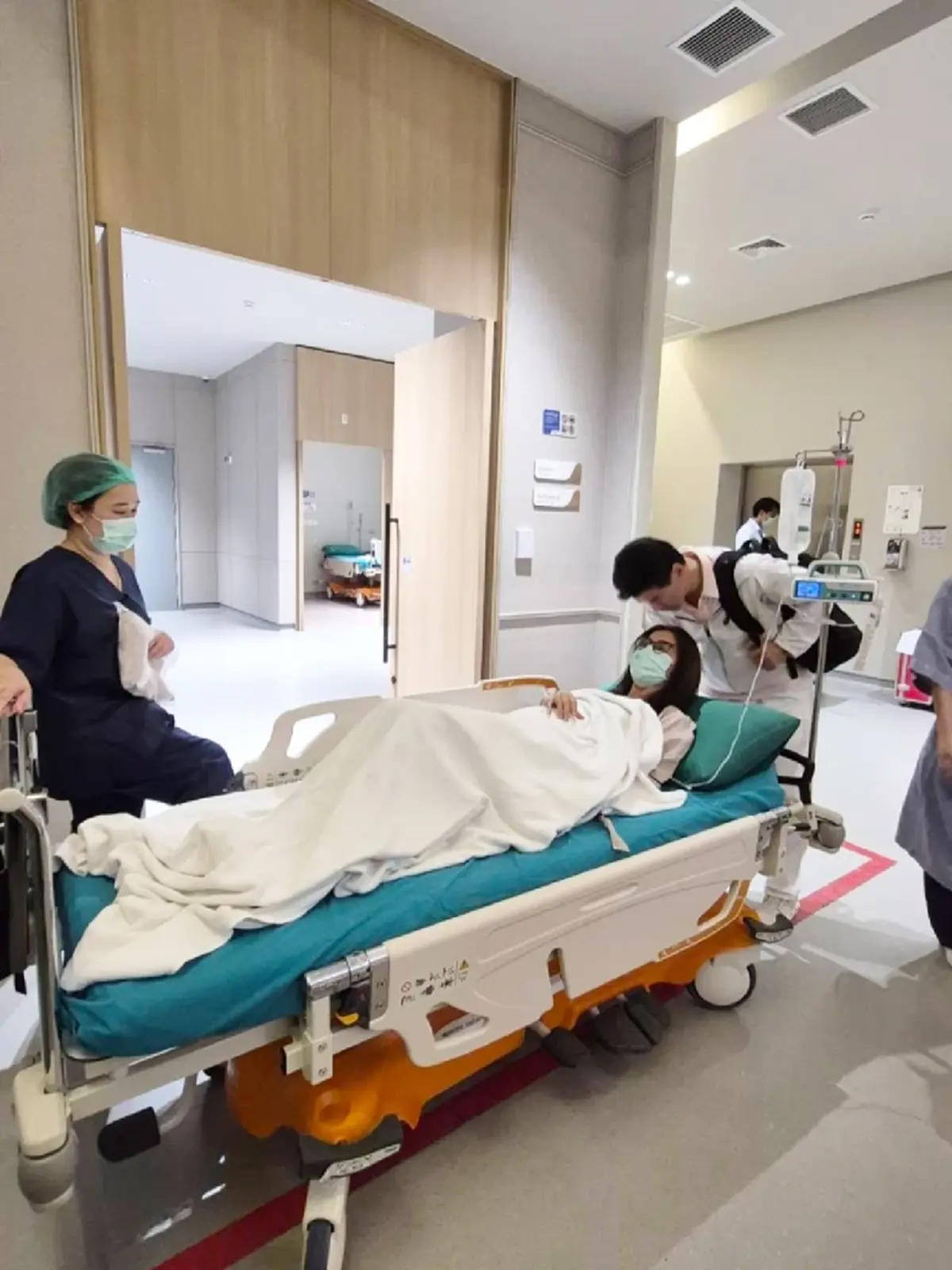 อาการล่าสุด จ๊ะจ๋า พริมรตา เจอช็อกโกแลตซีสต์ 2 ลูก เข้าผ่าตัด 4 ชม.