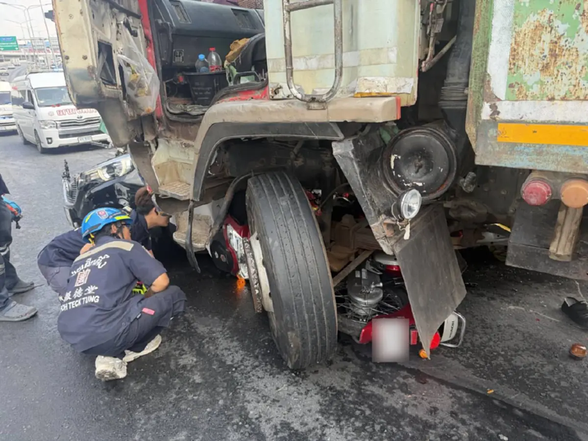 ยิ่งหดหู่ เปิดสภาพยางล้อรถบรรทุก 10 ล้อ พุ่งชน 7 คันรวดกลางถนน