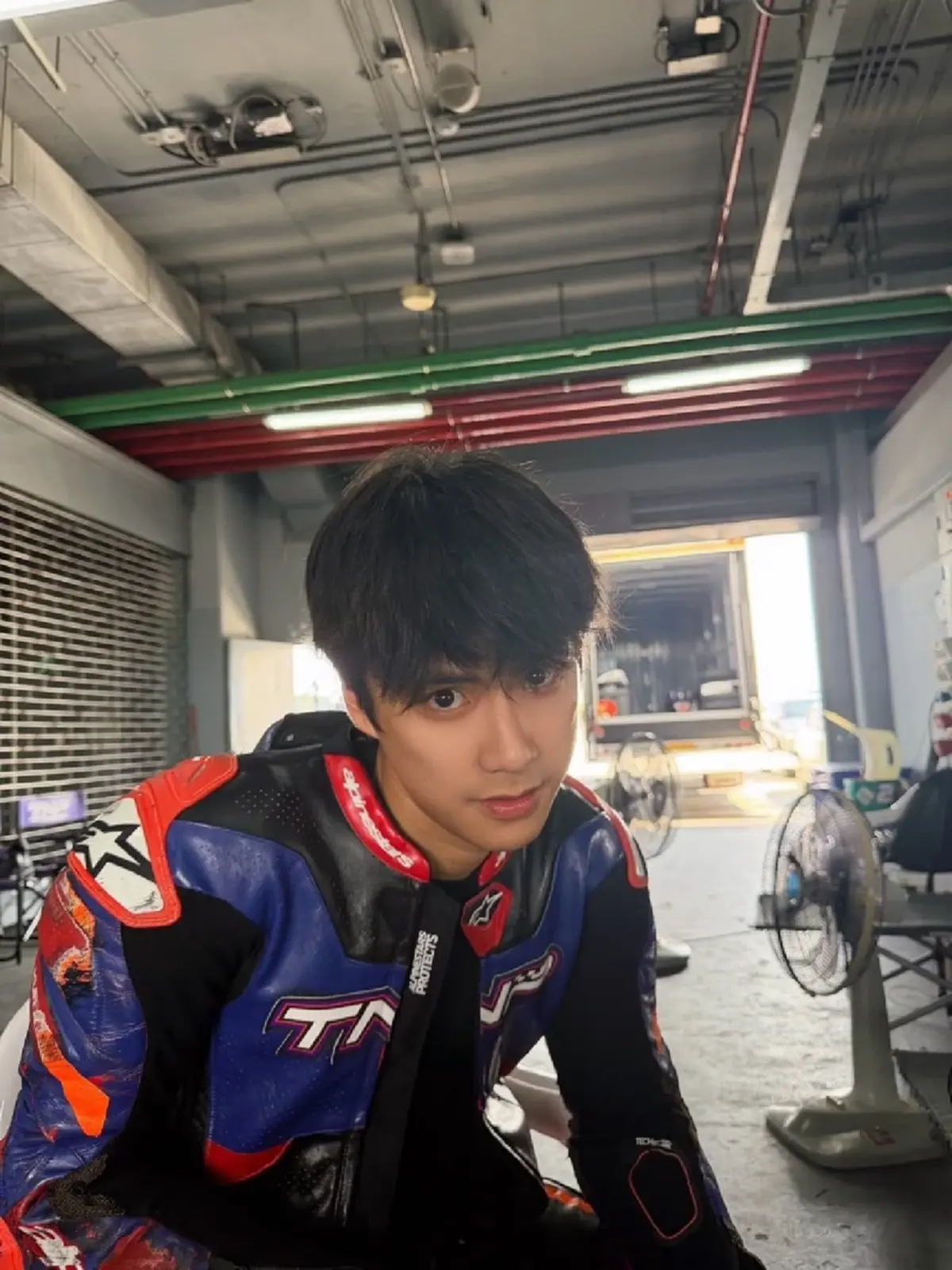 "โอม ภวัต" เกิดอุบัติเหตุขณะขับขี่จักรยานยนต์กลับบ้าน