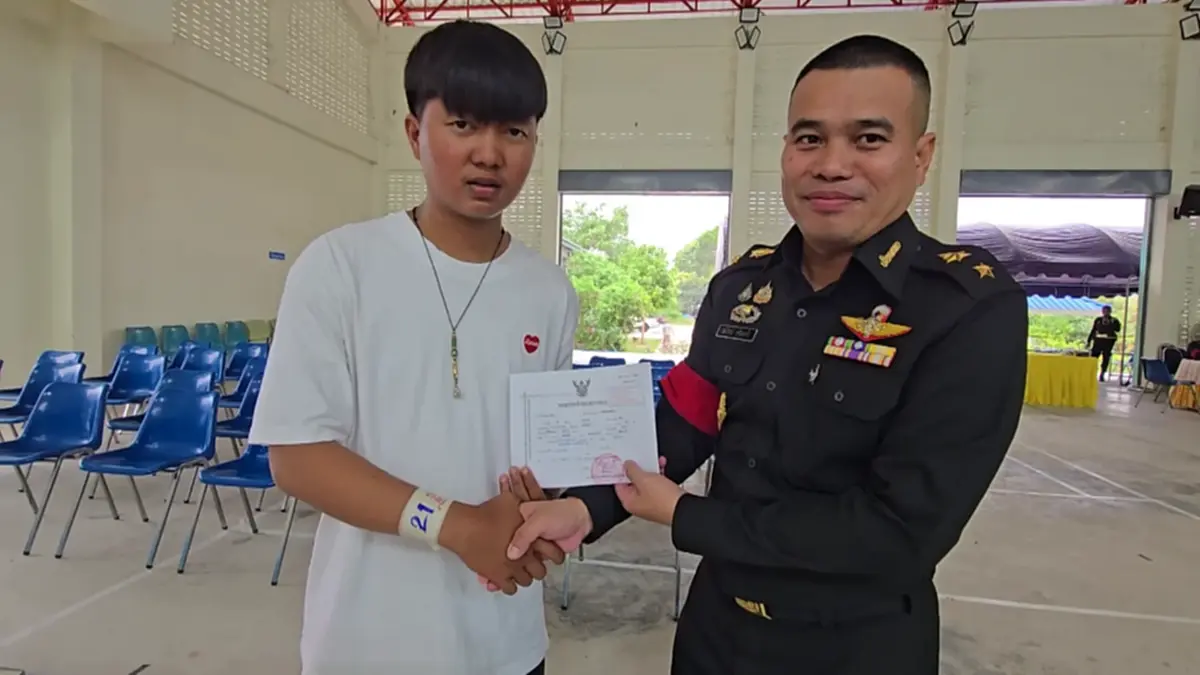 ใจเด็ด! หนุ่มอุทัยฯ สมัครทหารคนแรก ลั่นพร้อมขอรับใช้ชาติ