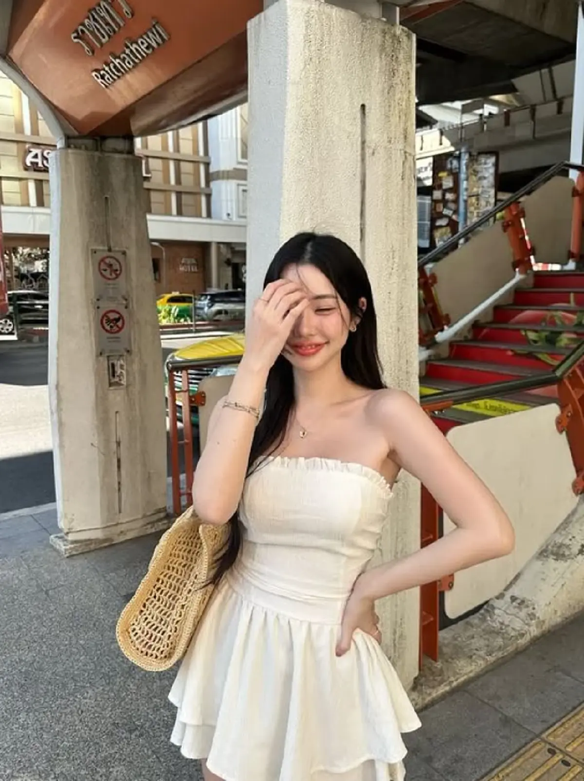 อินฟลูฯดังโดนแอบถ่ายกลางสยาม หดหู่ พอจับได้พ่อหนีทิ้งลูกยืนงง