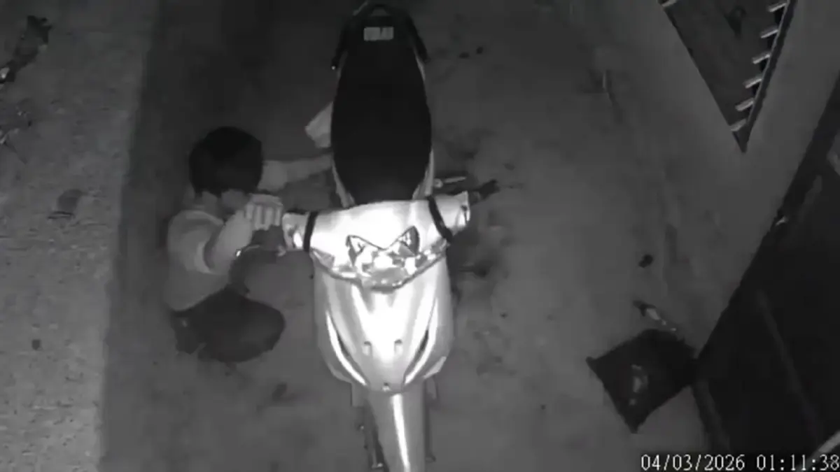 ชาวบ้านอ่างทองผวาหนัก โจรย่ามใจงัดบ้านซ้ำหลังลัก จยย.ไปแล้ว