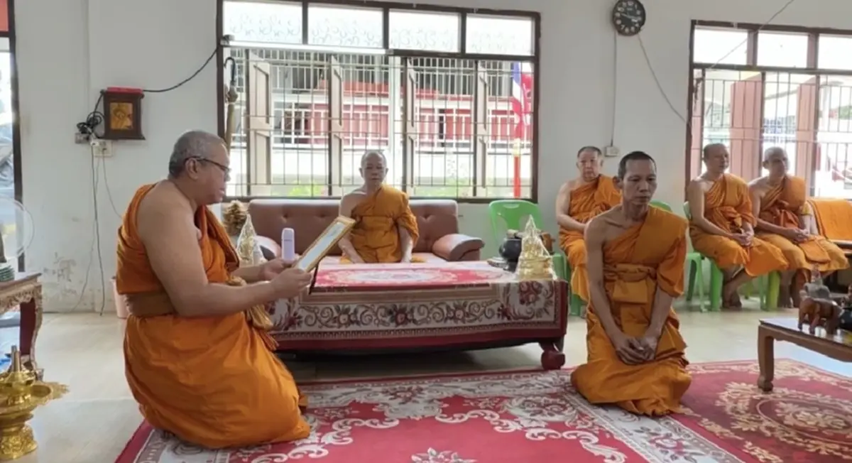 ตั้งรักษาการเจ้าอาวาสวัดสนามไชยชั่วคราว ชาวบ้านทำบุญวันพระ