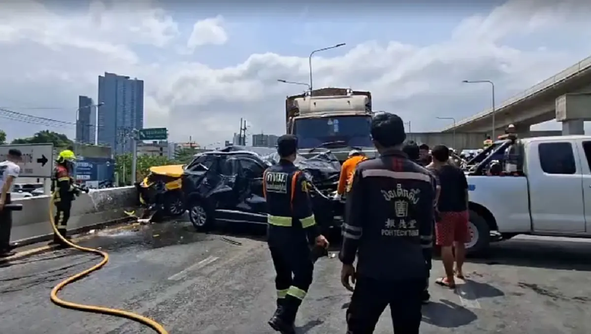 รายชื่อผู้เสียชีวิต-บาดเจ็บ รถ 10 ล้อชนยับ 7คันรวด ถนนราชพฤกษ์