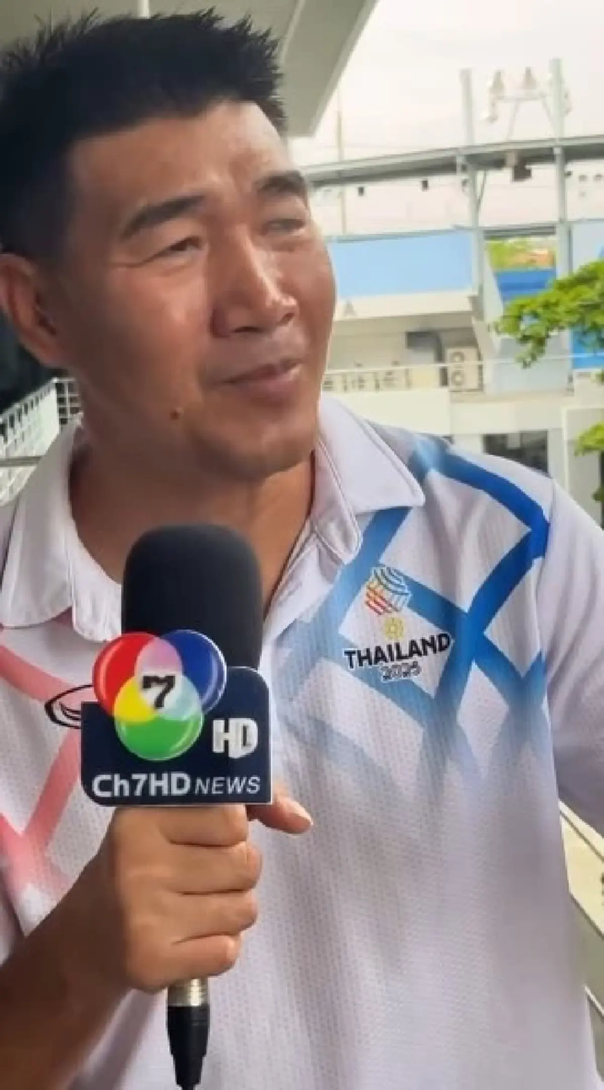 "สมรักษ์ คำสิงห์" ไม่อ้อมแล้ว ตัดสินใจพูดถึง "รถถัง" แบบตรง ๆ