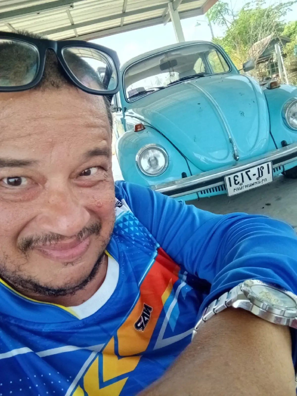 ทะเบียนรถเต่าคันโปรด แดนนี่ ขับรับส่งลูกสาว ไปโรงเรียนทุกวัน